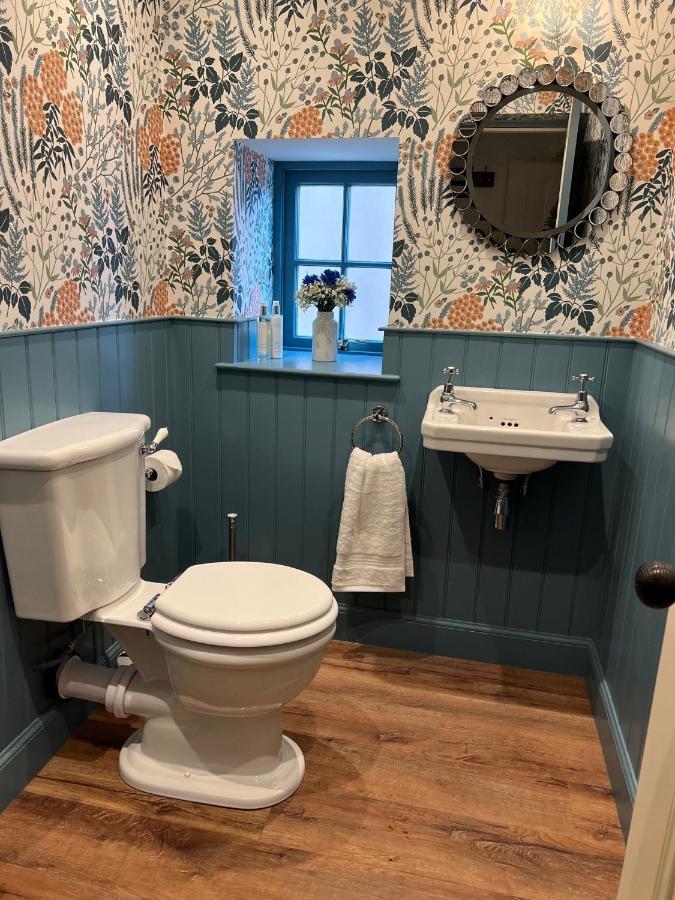 Quaint Self Contained Cottage Near Edinburgh. Loanhead Екстериор снимка